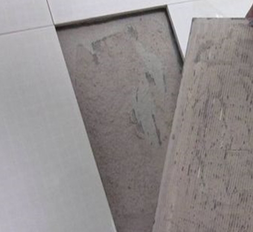 广阳瓷砖空鼓维修公司分享瓷砖铺贴时如果打浆（即涂抹在瓷砖背面和基层上的砂浆或瓷砖胶）过少，会带来以下问题